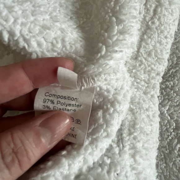 2 piece teddy jogger size small - Picture 4 of 5